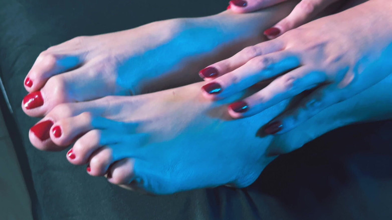 Evol Feet: Czy czujesz się uzależniony od moich stóp?