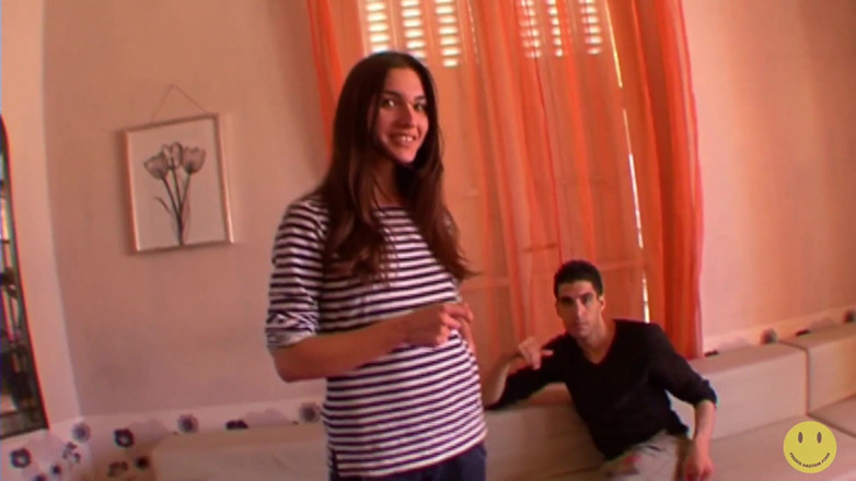 French Amateur Porn: Une amatrice française mince et très mignonne se fait baiser...