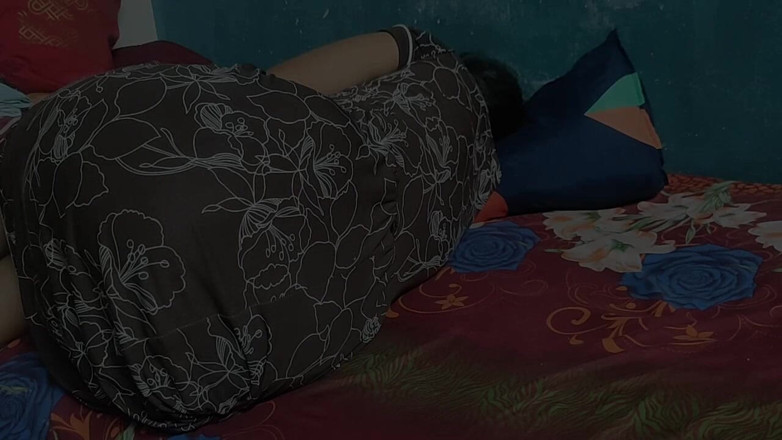 Hot_girl02: Istri India pantat montok dientot habis-habisan sama suaminya