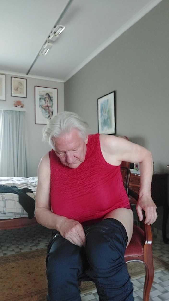 Antoon77: Розваги в одязі