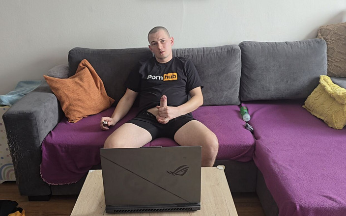 Fap_man93: Watching Porn in My New Favorite Outfit Got Me Too...