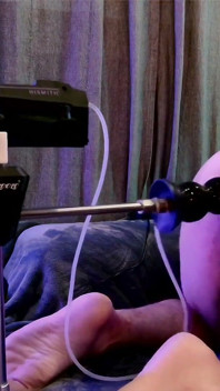 La Máquina Corrió Un Gangbang De 40 Minutos: 44 Hombres, 13.000 Golpes