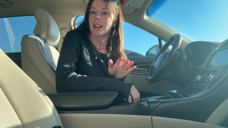 Nadia Foxx: Public JOI