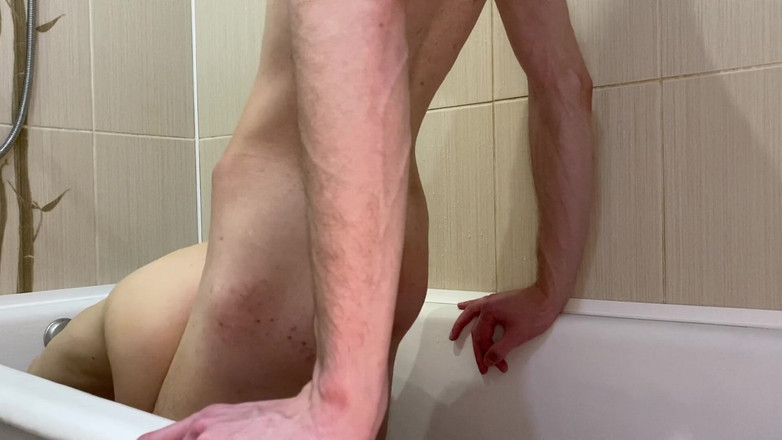 AnnetMoroz: Sex zezadu ve vaně.