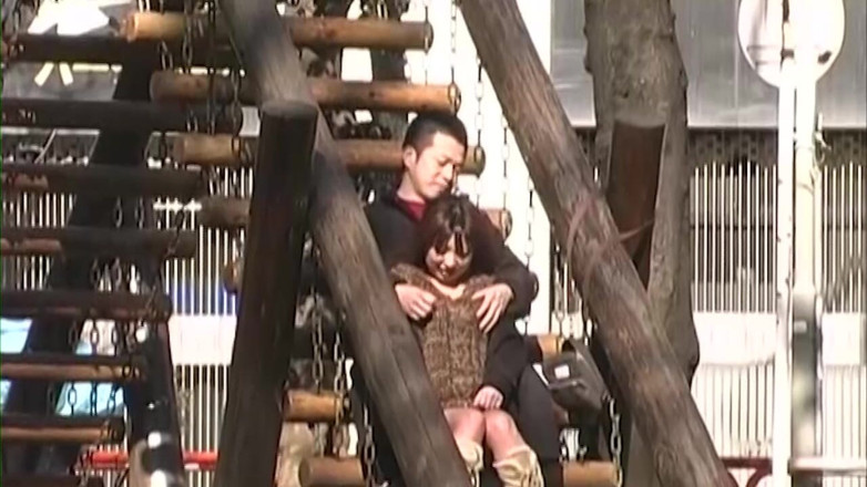 JapaneseAmateur: Un couple asiatique mature aime les jeux mammaires risqués en...