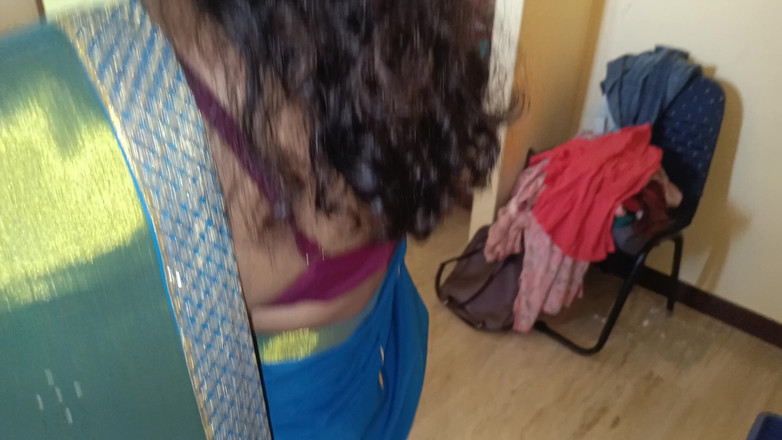 Pushpa studio: 南印度出轨家庭主妇