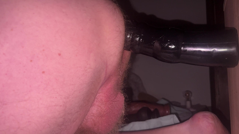 Almaviva: 이 괴물을 받는 데 아직 사용되지 않는 할아버지의 괄약근