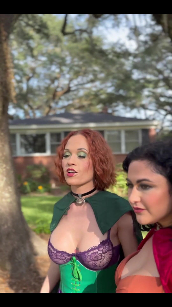 Josie Jaxxon: 호커스 포커스 블루퍼스