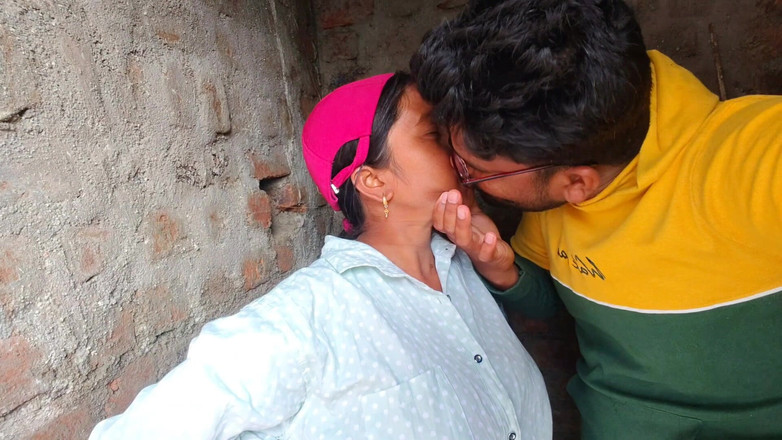 Premi pooja: 義理の兄と義理の妹の新しいバスルーム セックス