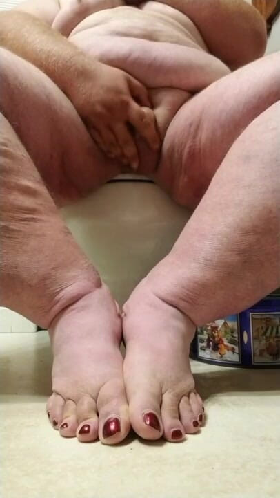 Chubby Bear: Mi sono smaltato i piedi