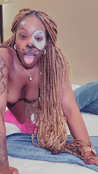 Body Transformation in Training Ebony Pet Is in Heat