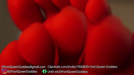 Dr. Foot Queen Goddess: Red lit bandaged soles