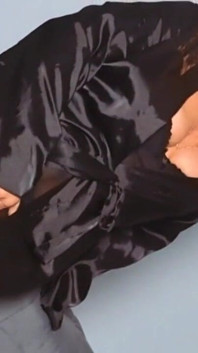 Pequeña linda tu seductora caliente madura milf chorrea