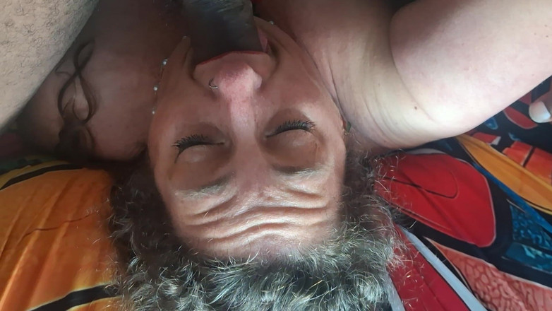 Kittenbritches: BBW Uległa dziwka z grubsza twarz jebana przez BBC