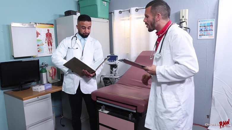 Chi Chi La Raw: Doc Damian recebe pau duplo