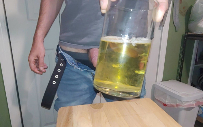 Reindy: Mixing Cum and Piss in My Office