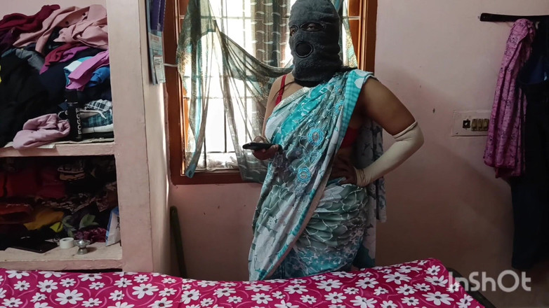 Reshma hot: Owner Misuse Labour