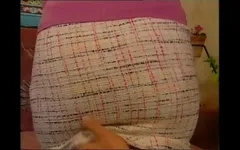Awek jalang tua dengan pantat pepek berbulu dikongkek zakar besar muda (filem penuh)