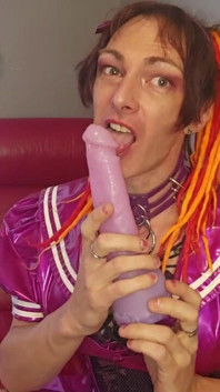 Jasmine Dlight Deepthroats Her Own Cock
