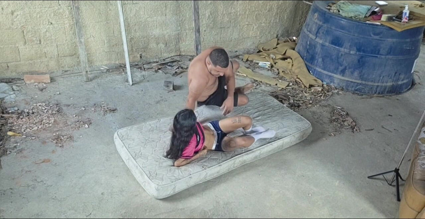 Sapatinha: Eating Out a Butch Lesbian on the Mattress on the...