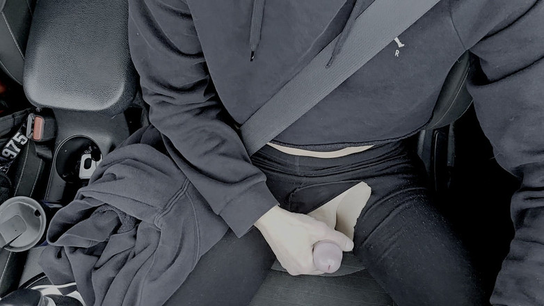 Filomena: Sexy Filomena Se Masturba Enquanto Dirige Seu Carro