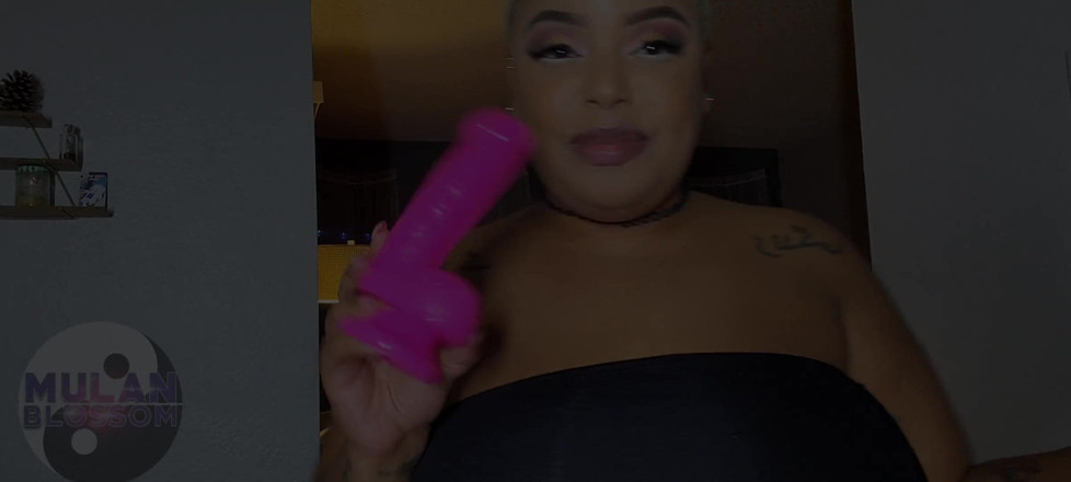 Mulan Blossom: Slarvig rosa avsugning