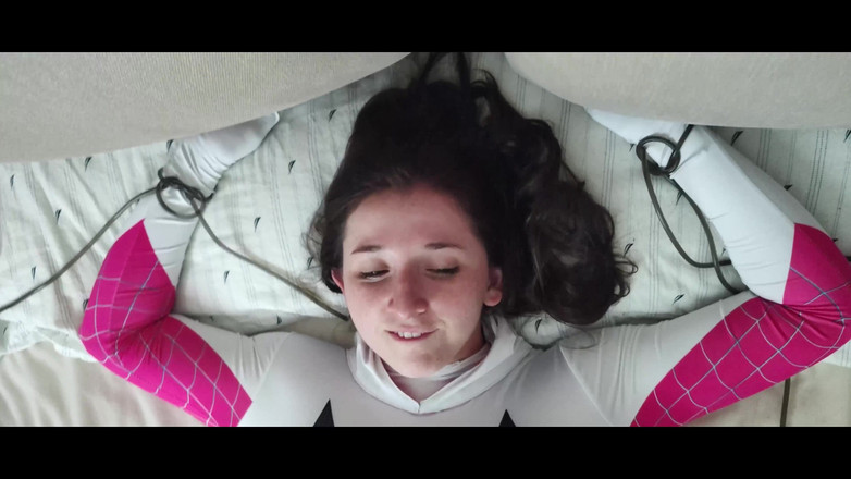 Candy Camille: Spidergwen gefesselt bekommt einen wirklich guten fick