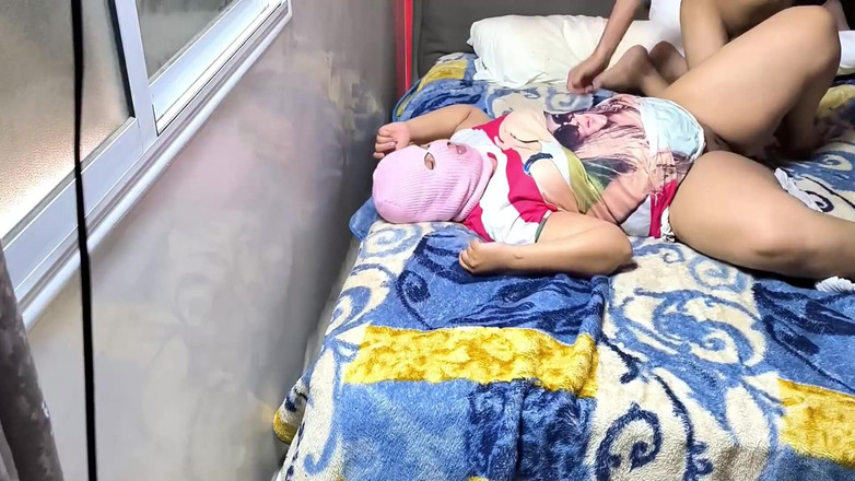 Arabic ebony BBW: Egyptische getrouwde man deelt zijn vrouw met een donkere huid...