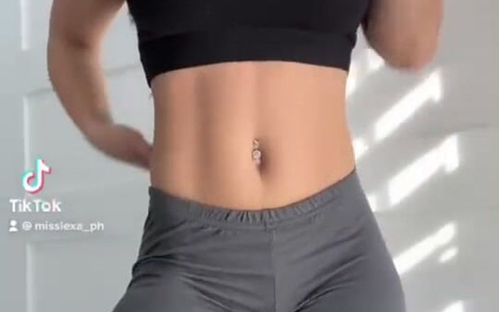 Miss Lexa: Další pokus o video. Podívejme se, jestli odstraní tohle