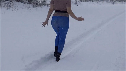 RedRoseRus: Tiada skirt dalam pantyhose biru