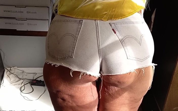 Sexy ass CDzinhafx: Můj zadek nosí sexy šortky