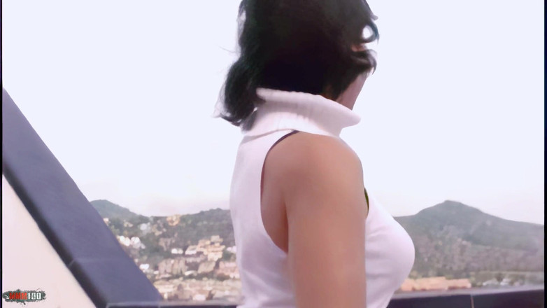 MMM100 Solo: Erika: linda pequeña morena Erika se desnuda en la terraza