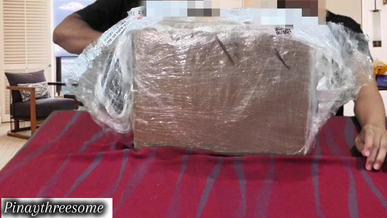 Pinay Threesome: Tantaly Doll Gift uitpakken en kwaliteit controleren