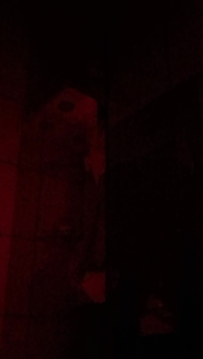 MiguellTrajano: Тестування нового світла ванної кімнати в казармах