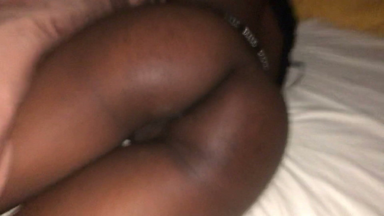 DivaHouz: Ateşli gece seksi uyanan tombul götlü zenci genç kız sabah...