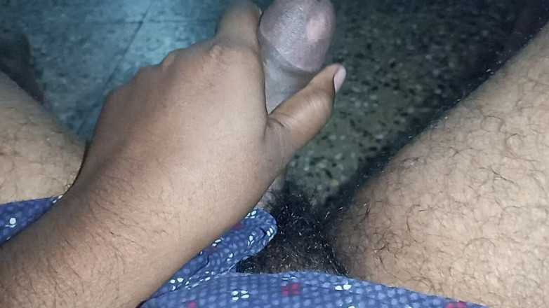 Fucking my wife: Африканский паренек-гей сосет и соски жены в ванной