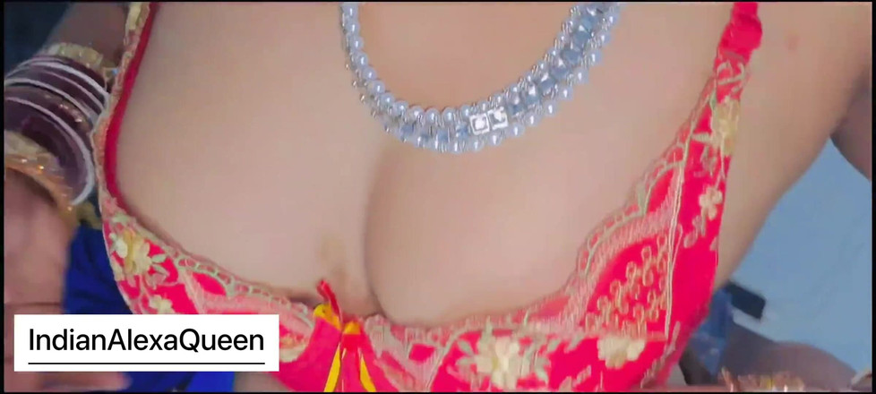 IndianAlexaQueen: アレクサクイーンは、彼が私をファックするために走った結婚式の日に彼氏と楽しむ