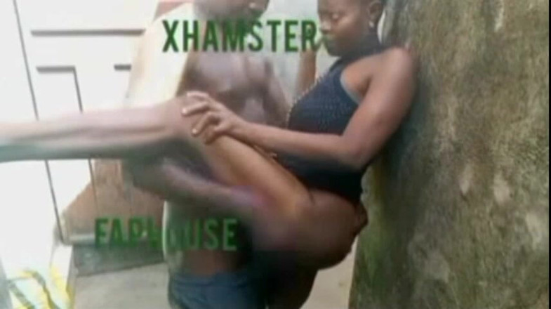 Pornsexlive: Kanadská turistka ošukaná jejím africkým průvodcem