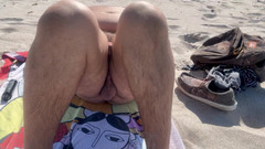 Hand-Free-Daddy-Chub: Nahá plážová nálož bez rukou