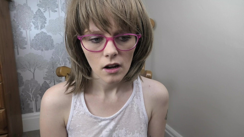 Sydney Harwin: Hloupá nevlastní sestra