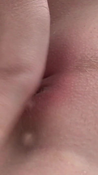 I Hunt My Cunt - 18yo un experienced girl wanks her pussy by the river