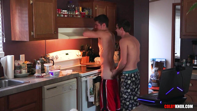 Colby Knox: Show de café da manhã na webcam