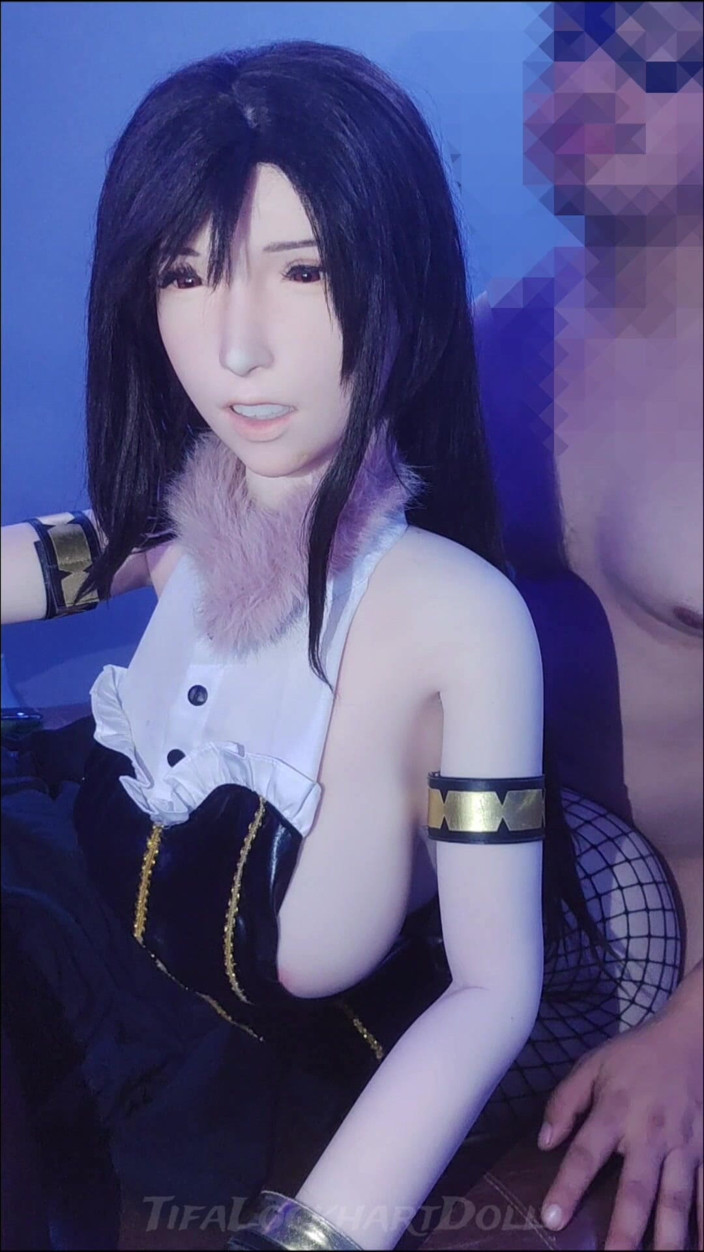 Tifa Lockhart doll: Selepas gelap di Honey Bee Inn, Tifa buzzing for You!