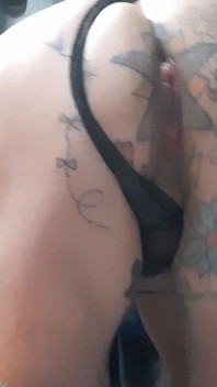 Tunnel Buttplug Stretching