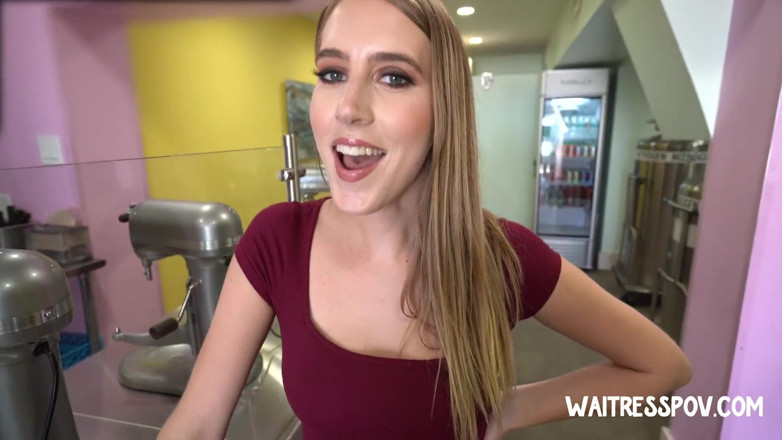 Waitress POV: Garçonete POV - Cadence Lux - puta soft-serve