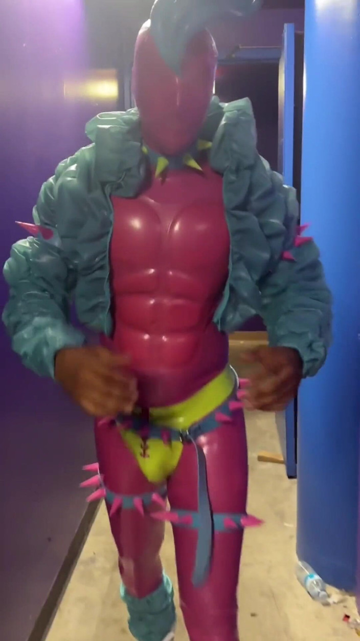 The xxx slayer - trans productions: Im 1of1