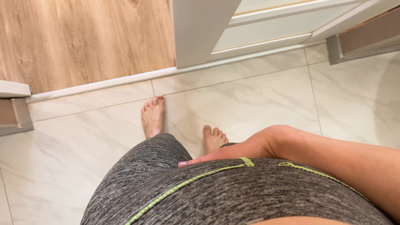 ArinaMills: Stepmother Caught Stepson Handjob and Brazenly Sucked and Fucked Him -...