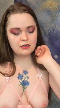 Alison Sparks के लिए चेहरे पर थप्पड़ मारने की सजा