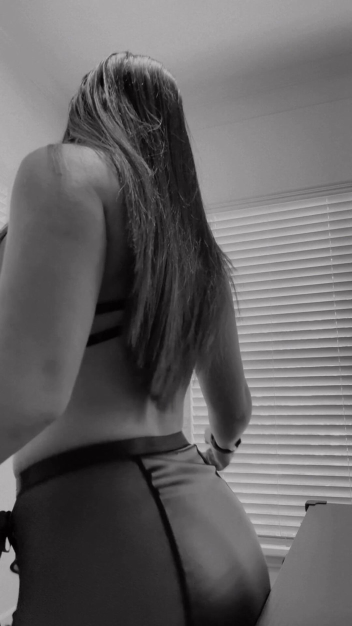 TefyLove20: Ein videoanruf, alles, was fehlt, ist dein schwanz, meine liebe