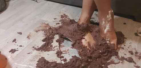 Simp to my ebony feet: Whole chocolate cake foot stomp